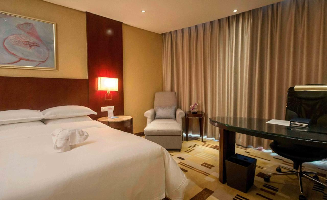 Sheraton Guiyang Hotel Bagian luar foto